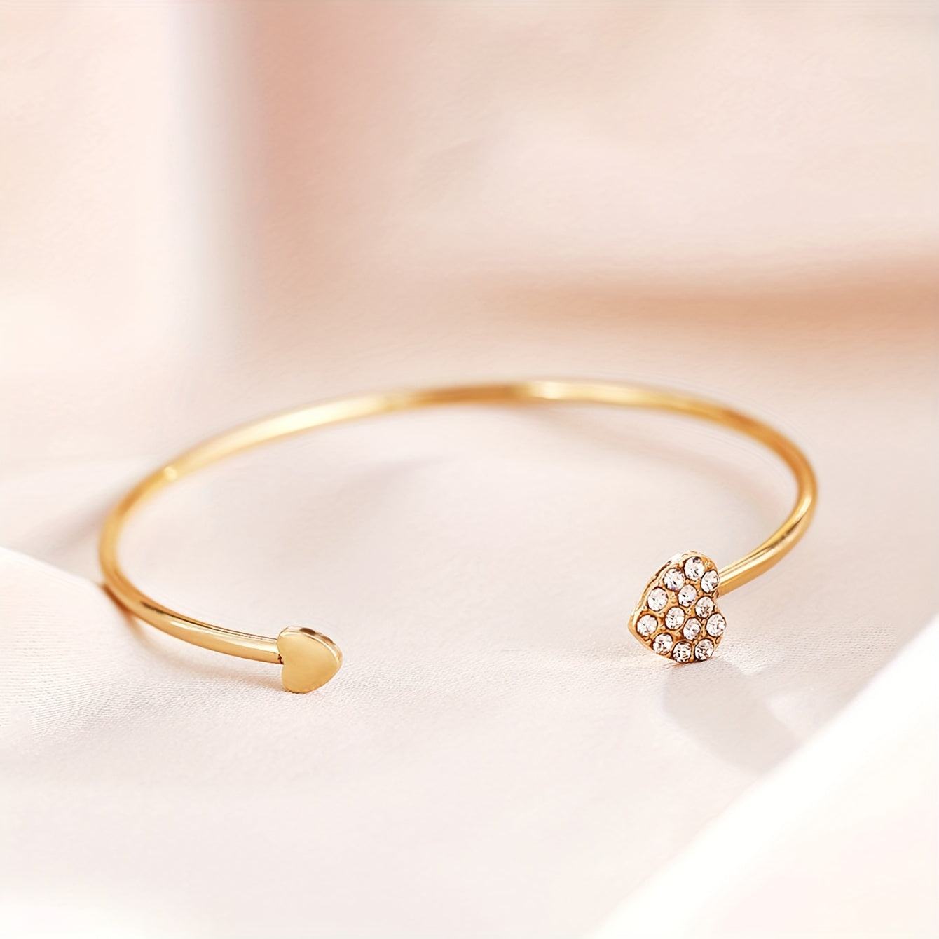 Quinn™ – Cuff Bracelet