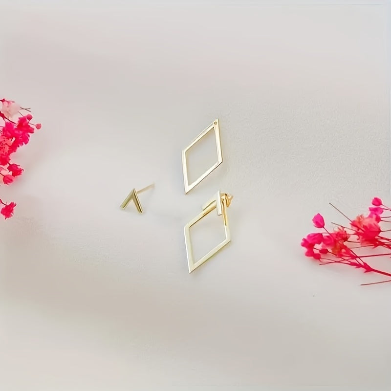 Quinn™ – Triangle Earrings