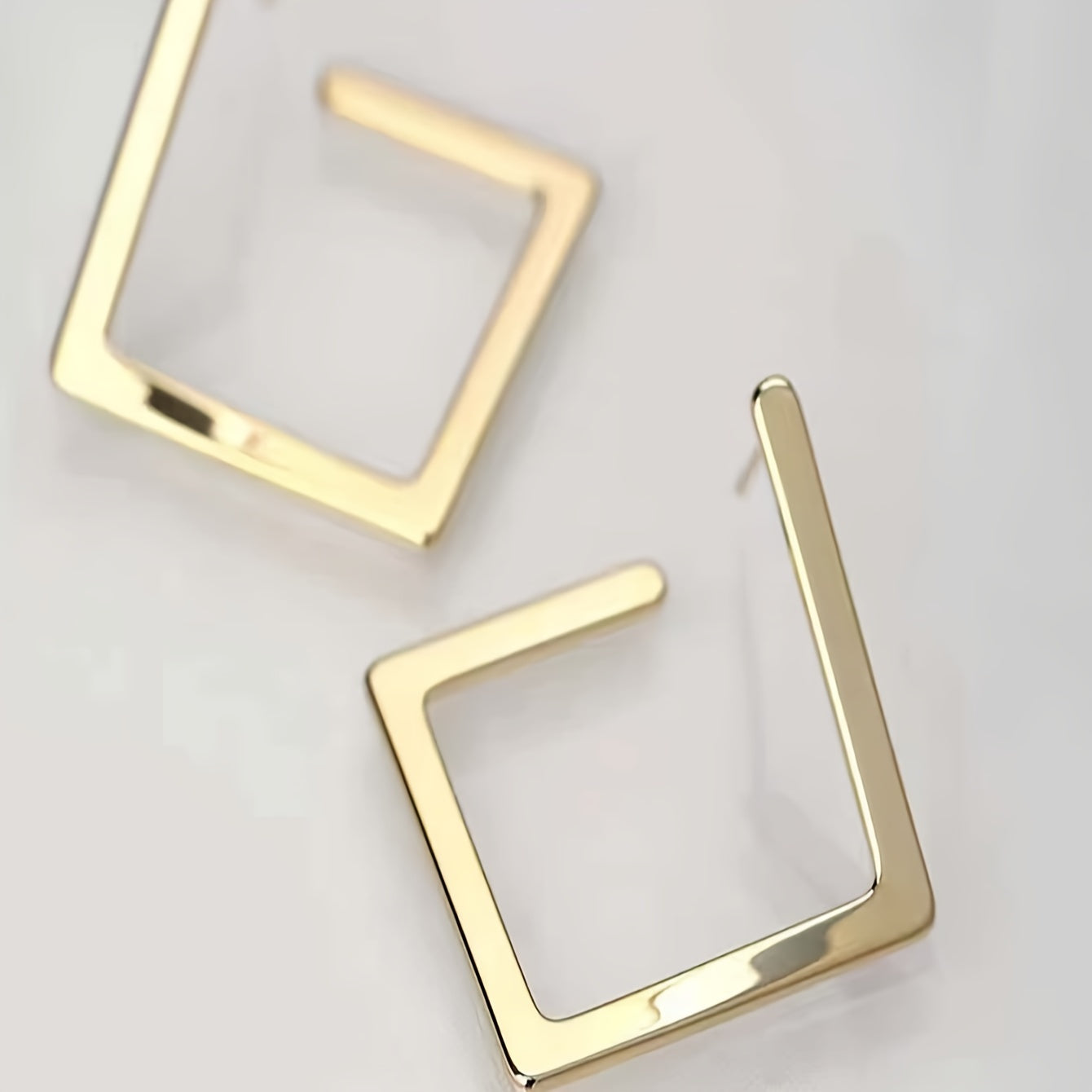 Quinn™ – Square Earrings